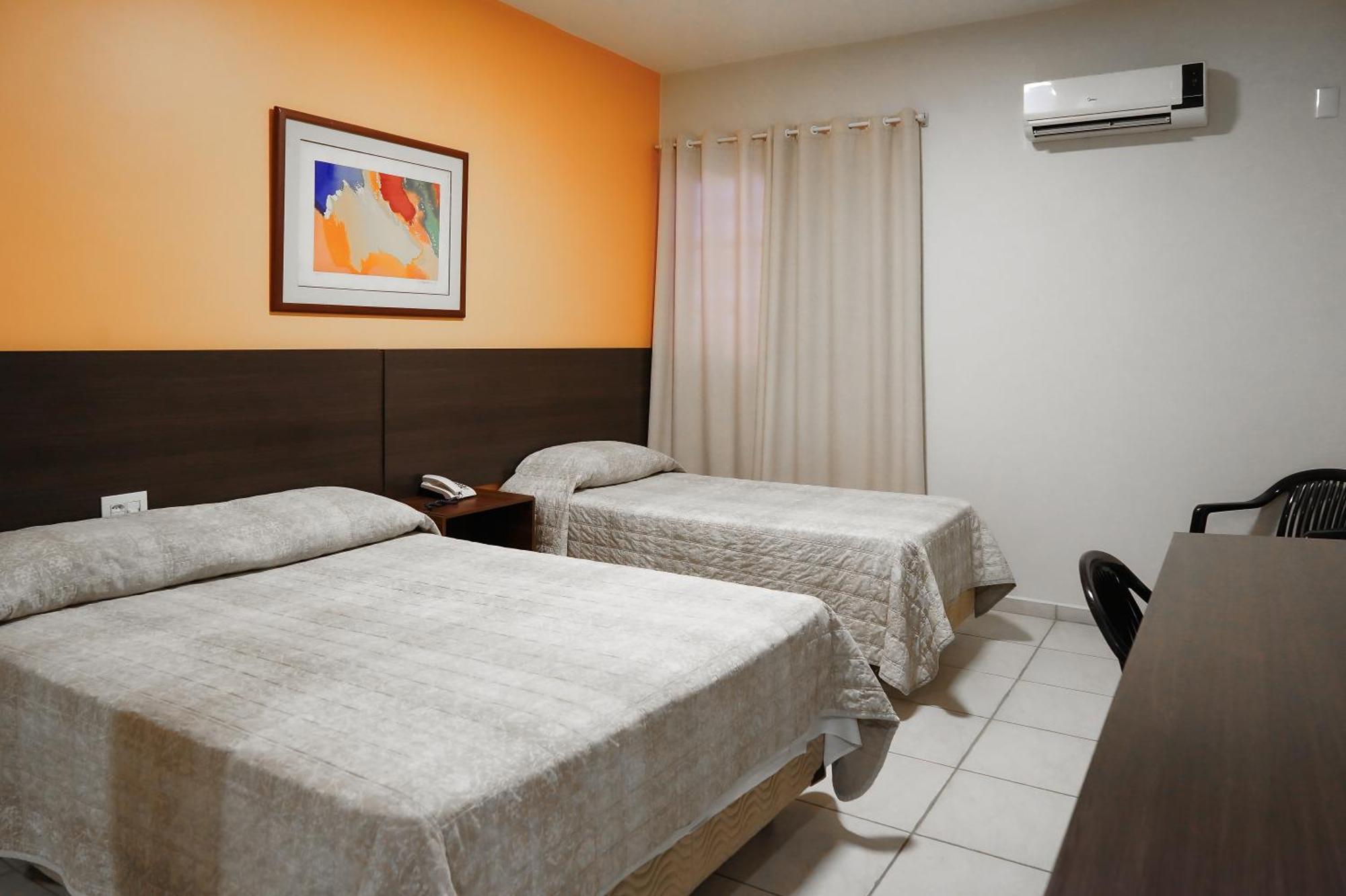 Attie Park Hotel Uberlândia Exteriör bild